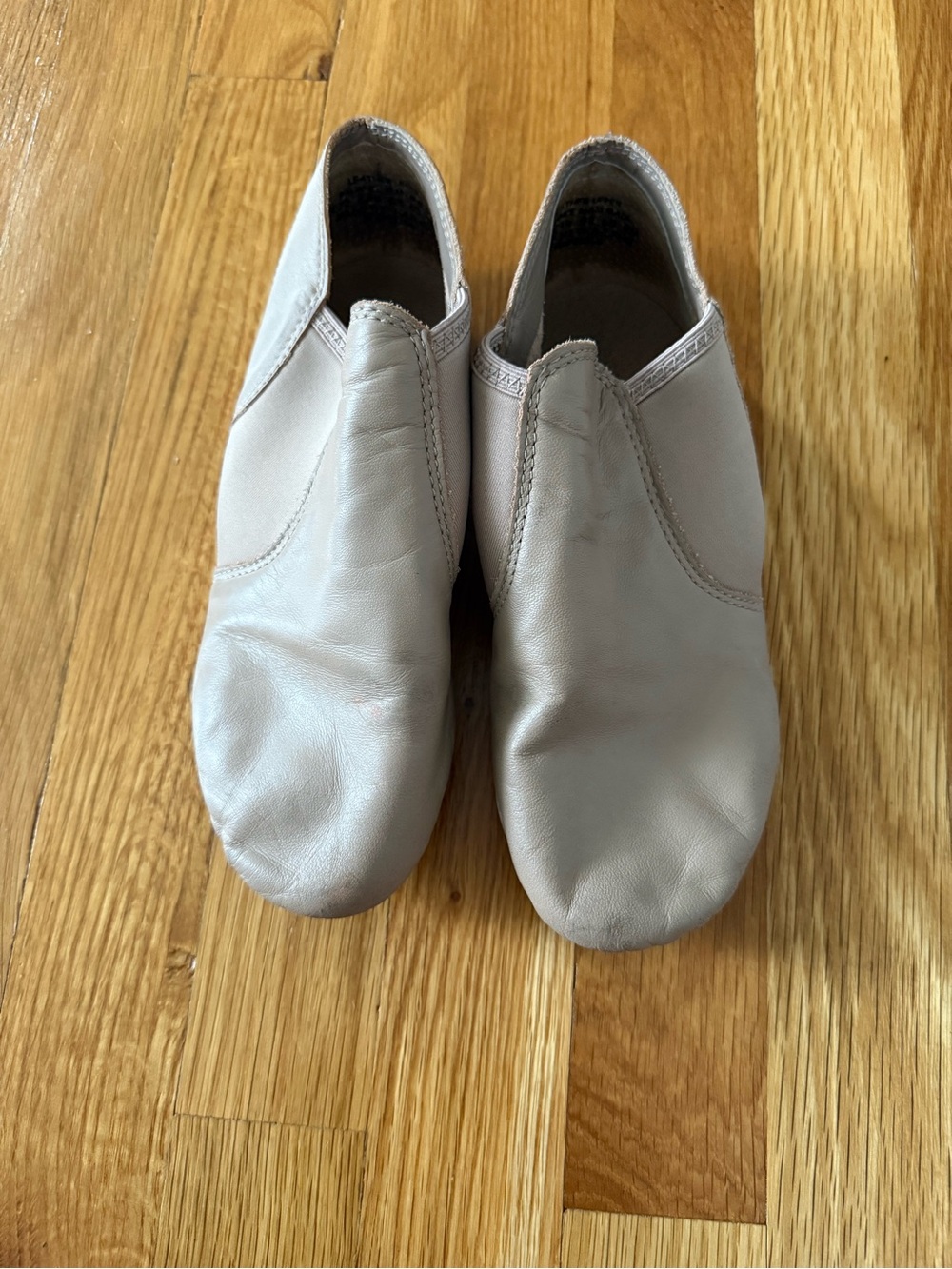 Capezio E Series Slip-on Jazz Shoes - size 9M